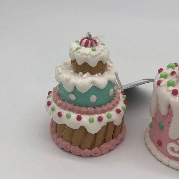 Set of 3 Mini Tiered Cakes Pastel Cake Ornaments New - Picture 2 of 4